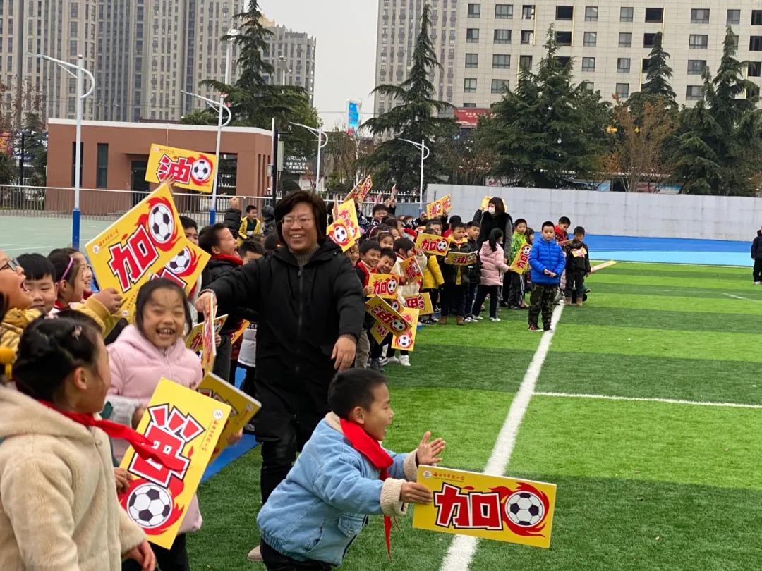 魅力足球绿荫筑梦,魅力足球伴我成长