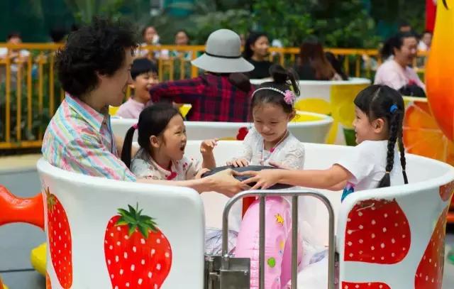 天津欢乐谷两大一小游玩攻略,天津欢乐谷免费入园