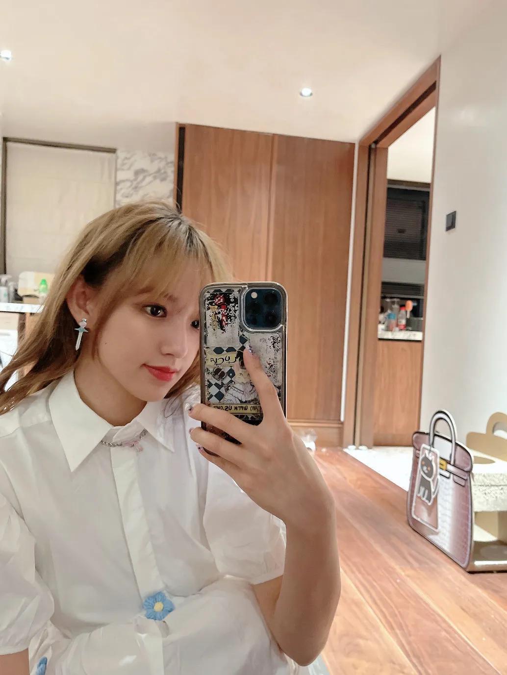 还在穿短袖吗,夏季法式泡泡袖怎么穿