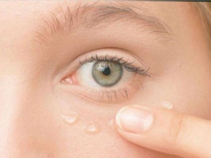 女人眼霜推荐抗衰老,40岁女性眼角有皱纹用什么眼霜