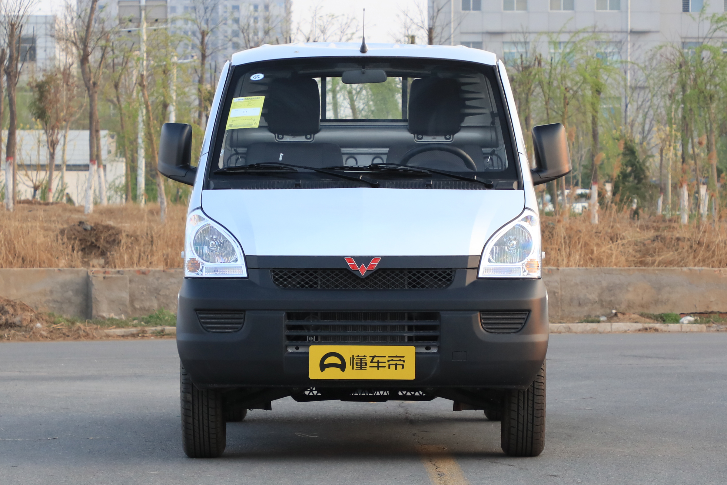 2017五菱荣光小卡还值多少钱,现在的五菱荣光小卡多少钱