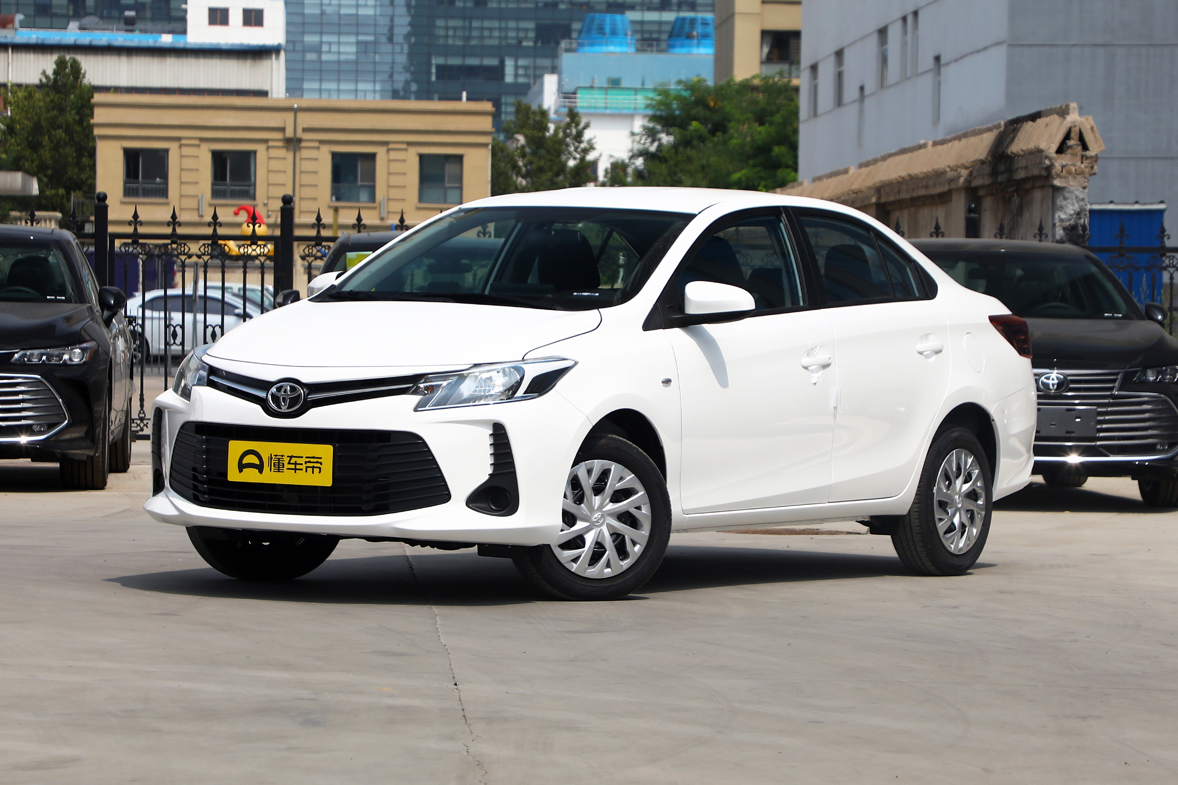 买丰田威驰要哪个配置合适,丰田威驰为什么买的人少