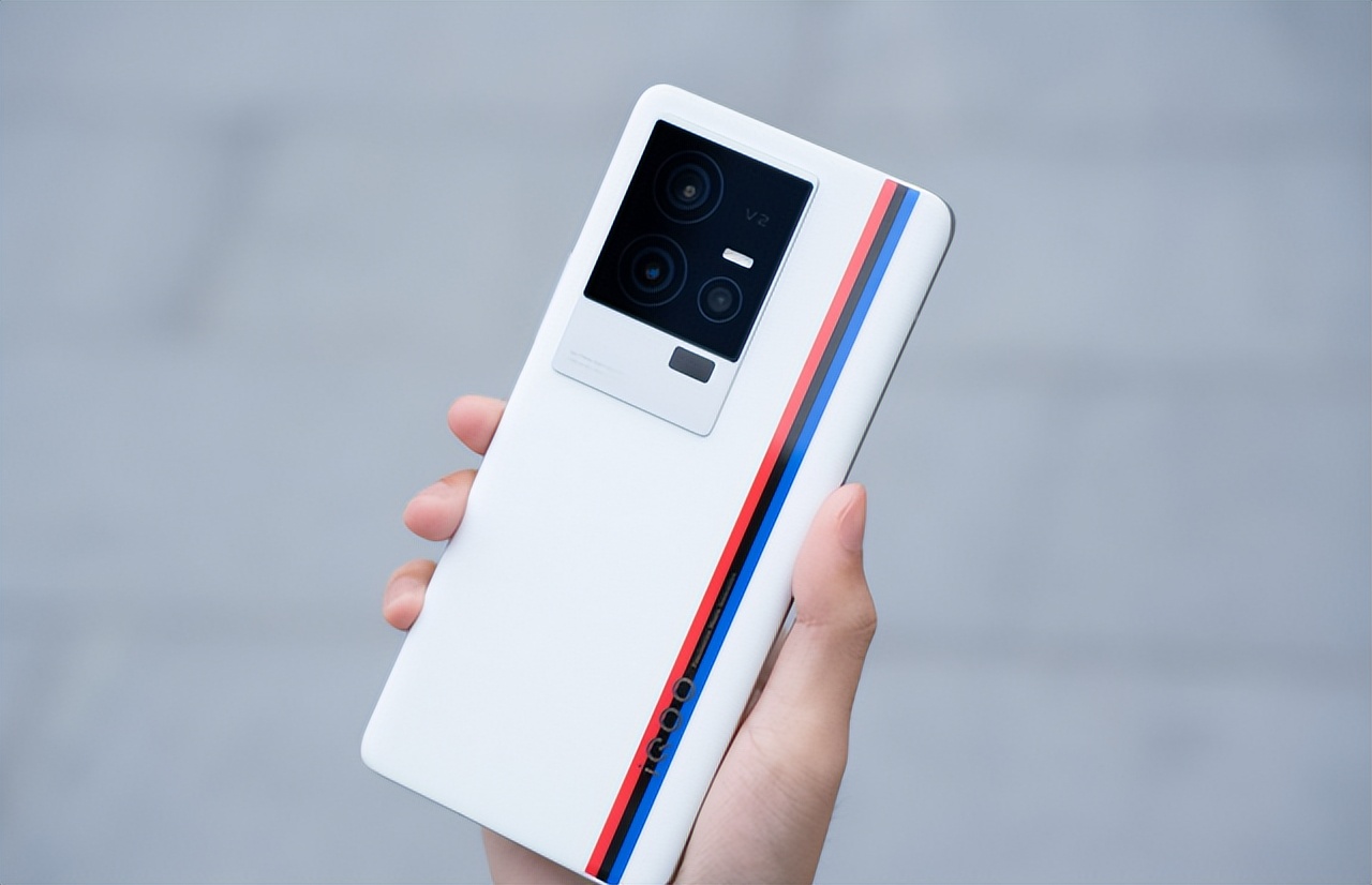 目前处理器最好的游戏手机,处理器性能强的手机