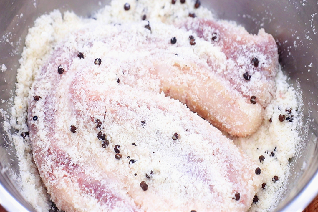 腌腊肉没有太阳都起了白色的霉,腌腊肉21天长霉是不是坏了