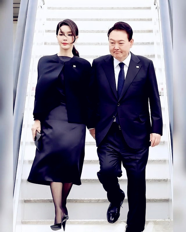 韩国第一夫人金建希着装图片,尹锡悦金建希访问阿联酋