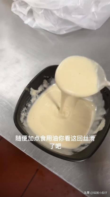 7小时熬汤不如勺三花淡奶，绝命毒师掀翻餐饮界，全是科技和狠活