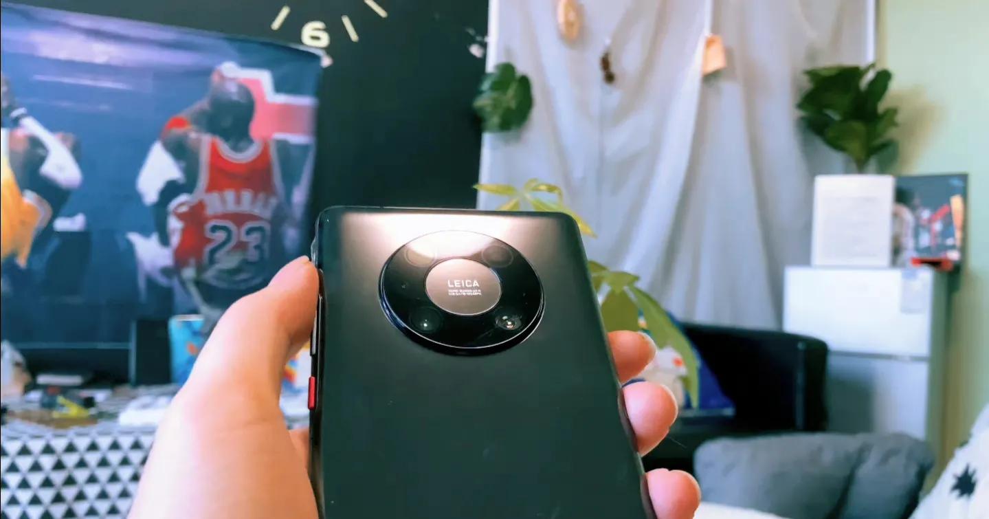 懂行的人建议买荣耀还是ov,买荣耀还是买vivo