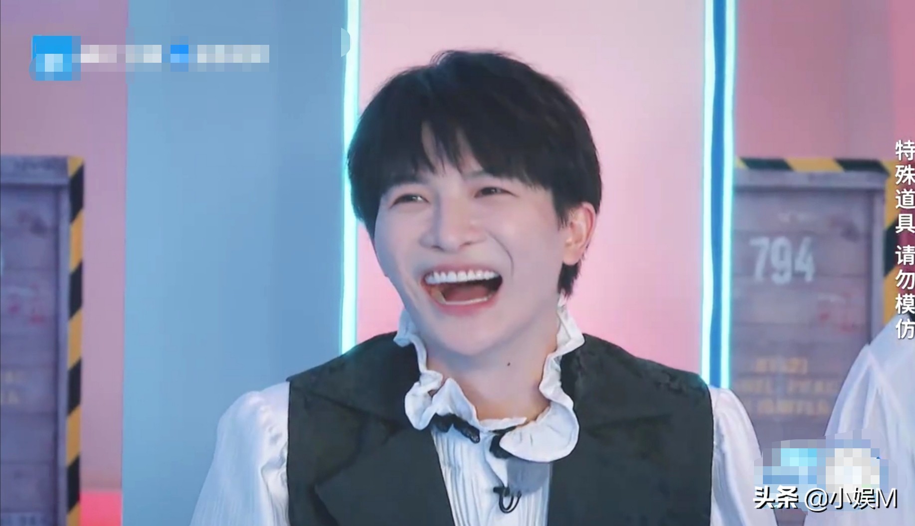 游戏无聊，嘉宾“花里胡哨”挽救，撕名牌也变得不精彩了