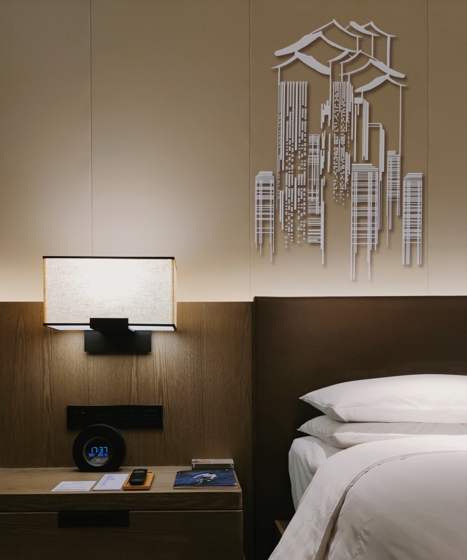 宾馆酒店房间都标配的音箱,顶级酒店房间里的音响