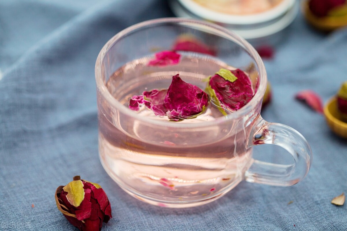 一朵花专为女人开放，调经活血，为专门治疗月经不调的良药