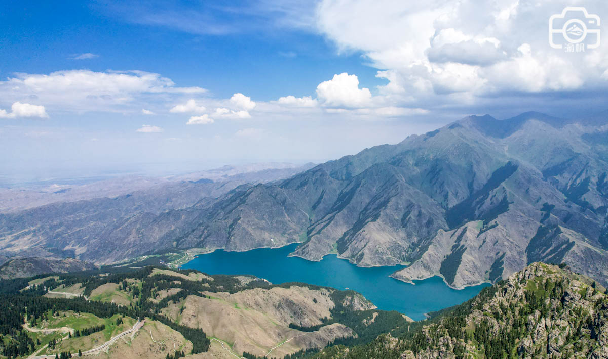 天山天池风景区里西王母瑶池,天山博格达峰下的天池介绍