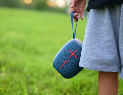 露营太阳能灯蓝牙音箱,户外露营复古音箱