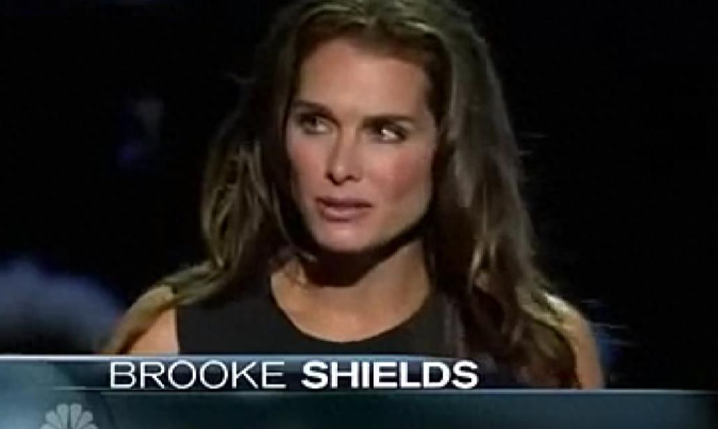 10岁全裸出镜，20岁声称自己仍是处女，“美国舒淇”的裸照风波