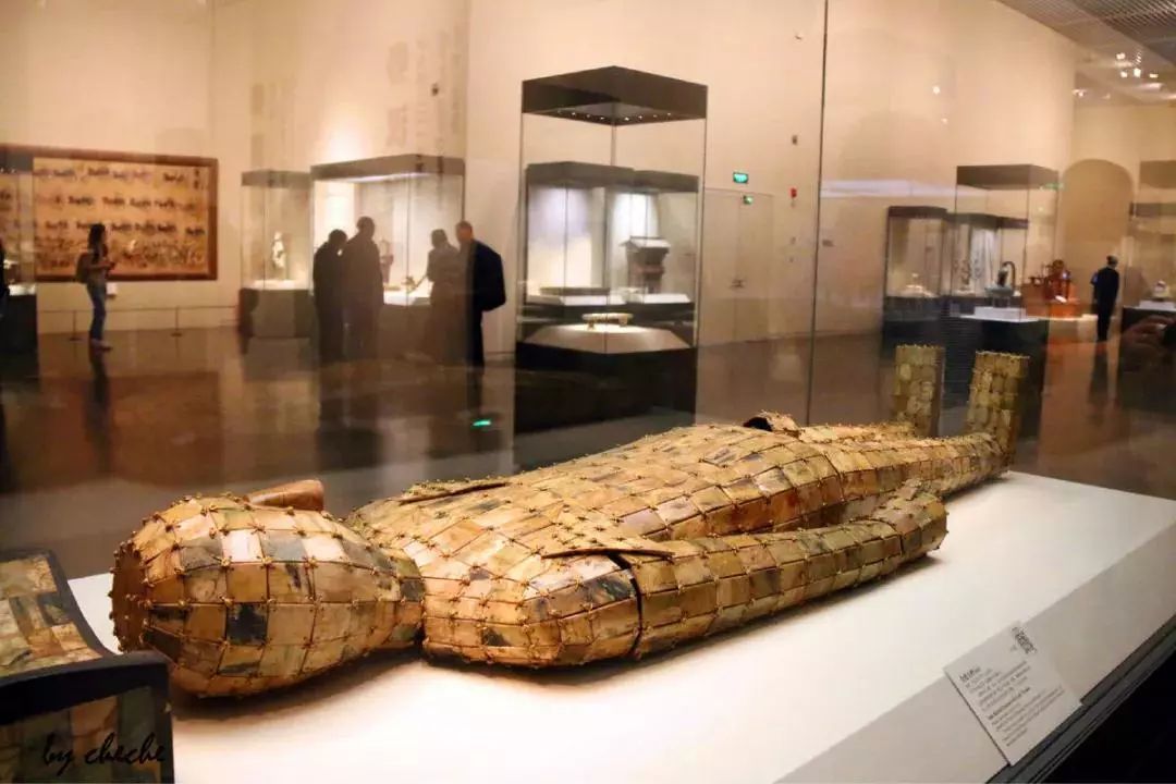 花2万伪造金缕玉衣专家称价值24亿,伪造的金缕玉衣从银行骗贷67亿