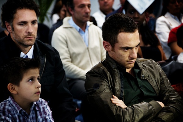 《起重机唱支歌》:意大利新现实主义电影中的经典之作