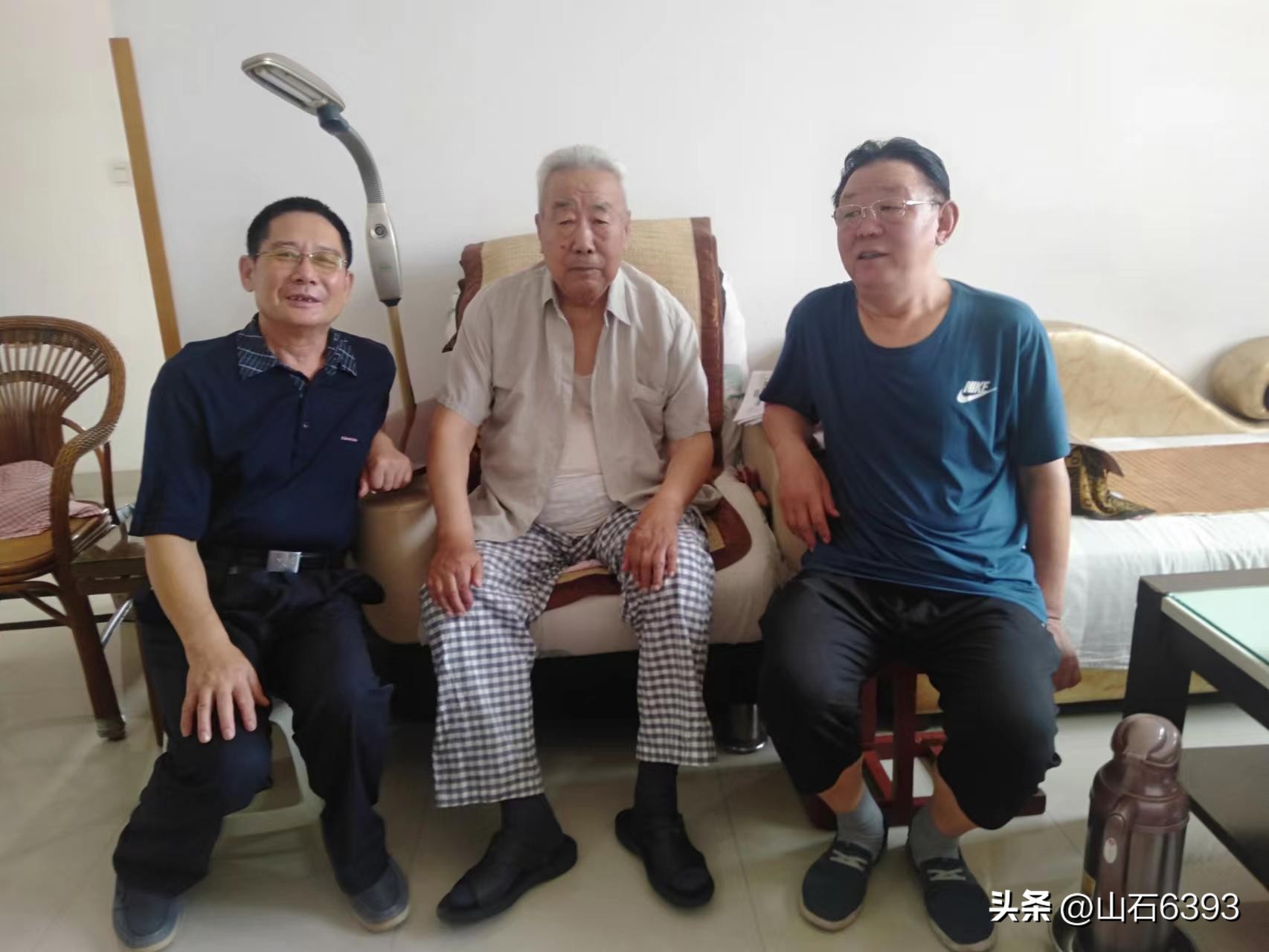 众战友深切缅怀晋国强政委——老将军一路走好！