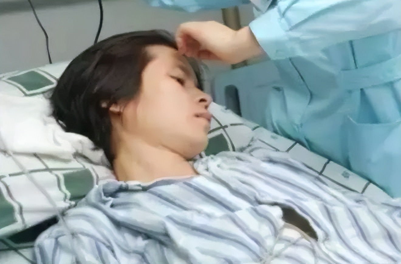 怀孕初期卵巢肿瘤,有什么民间草药可以治卵巢癌