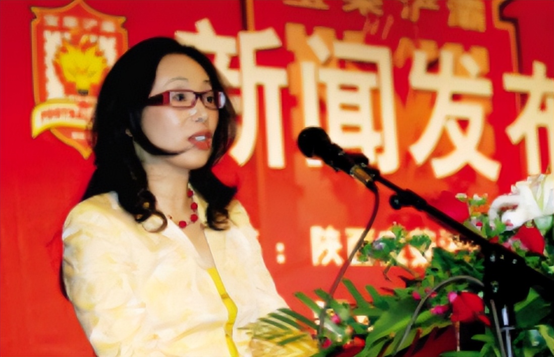 23岁女富豪生活奢靡,黑龙江女首富离婚