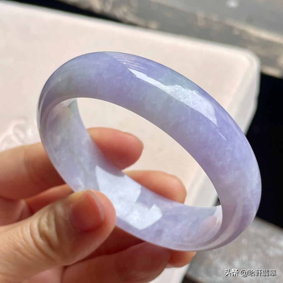 5000左右的糯种翡翠手镯,5000预算能买到什么玉手镯