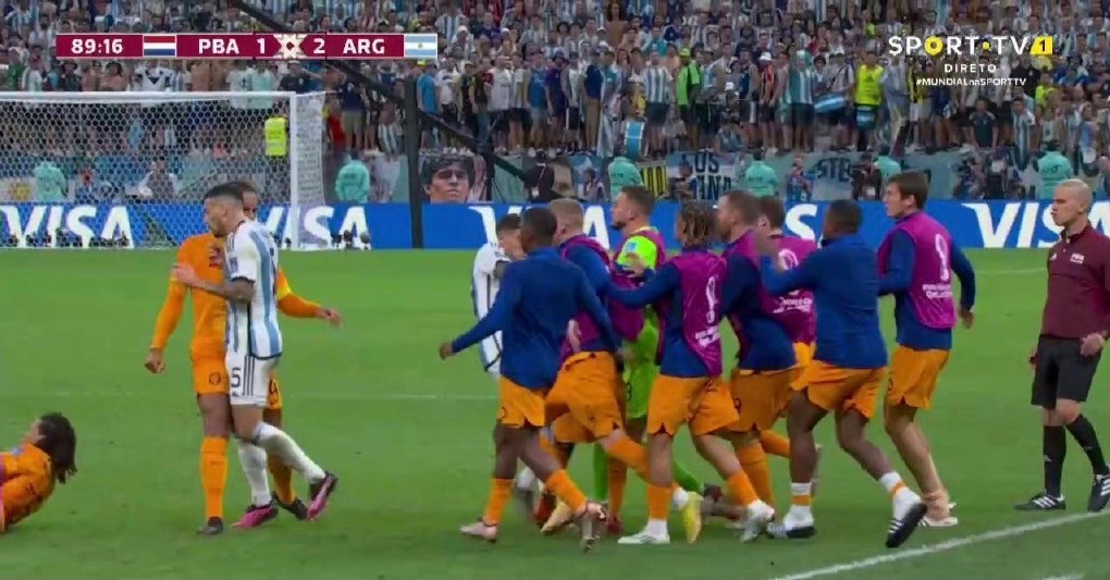 阿根廷和荷兰冲突梅西说的什么,球品极差的表现