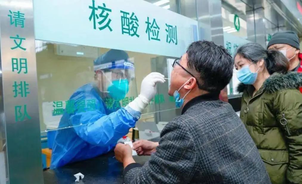 连花清瘟胶囊卖到120一盒是真的吗,连花清瘟胶囊卖40块一盒犯法吗