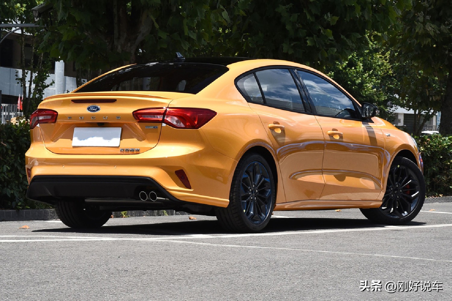 1.5t加6at的福克斯质量怎么样,比轩逸省油耐用的车型