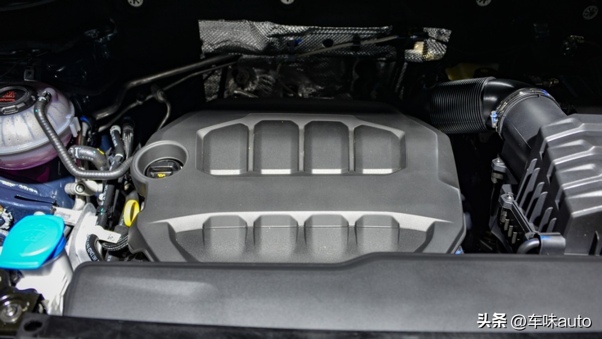 46万奥迪q6值得入手吗,新款奥迪q6尺寸比华晨宝马x5更大