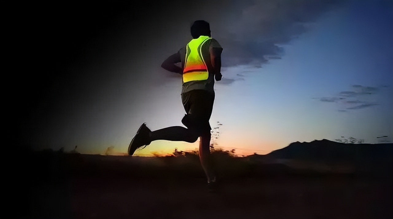 夜跑3公里一个月有什么效果,每天坚持夜跑10天的效果