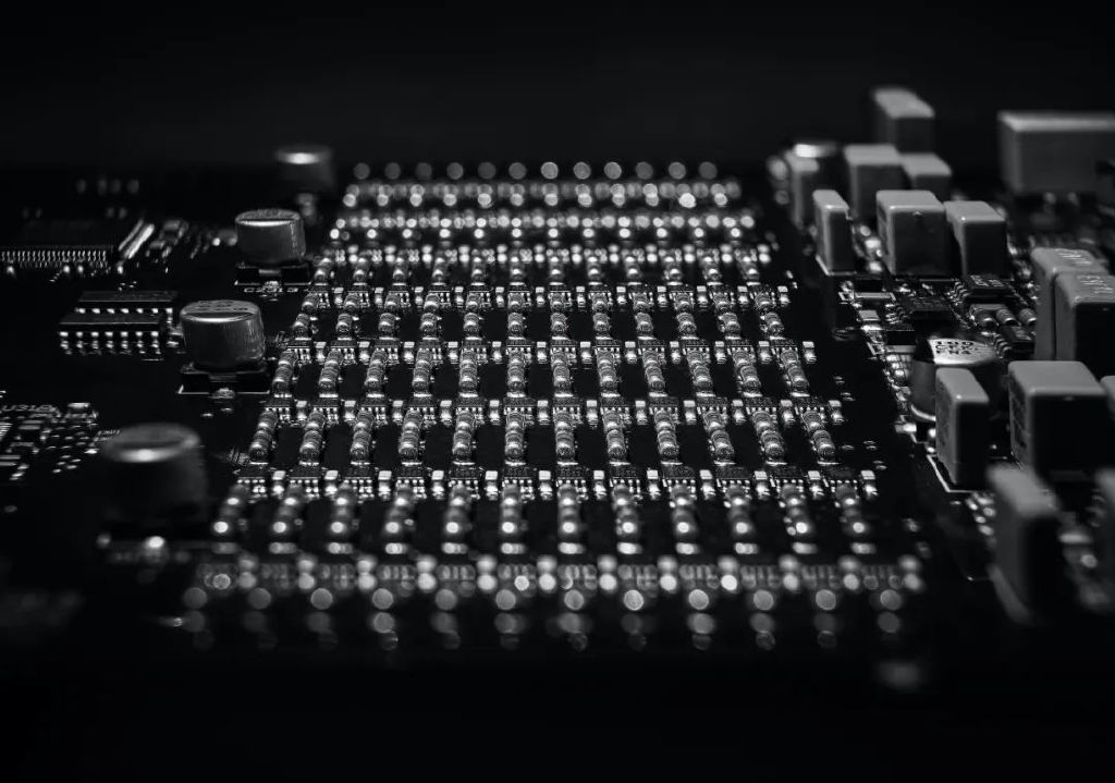 「新品发布」dCS顶级桌面耳机系统LINA于深圳发布