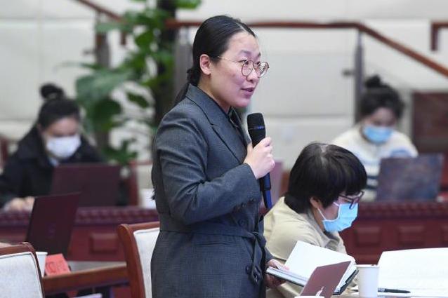 董某雇佣谢某，连着3天凌晨蓄意下单，让某南京店铺损失近15万