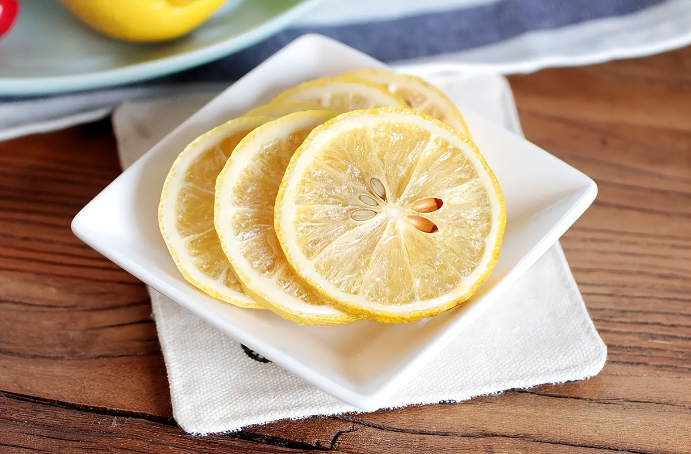 秋季的养生茶配些什么东西好喝呢,秋天应饮用什么茶有利健康