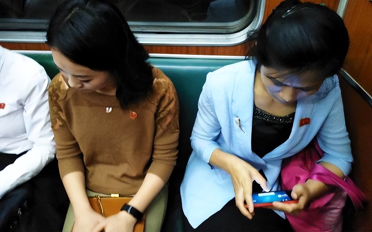 朝鲜用手机的人都干什么,朝鲜国家普通老百姓使用手机