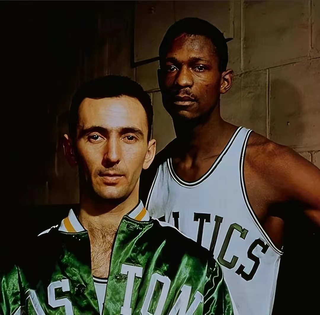 湖人和凯尔特人占据nba半壁江山,nba史上最强十位球星湖人占了5个