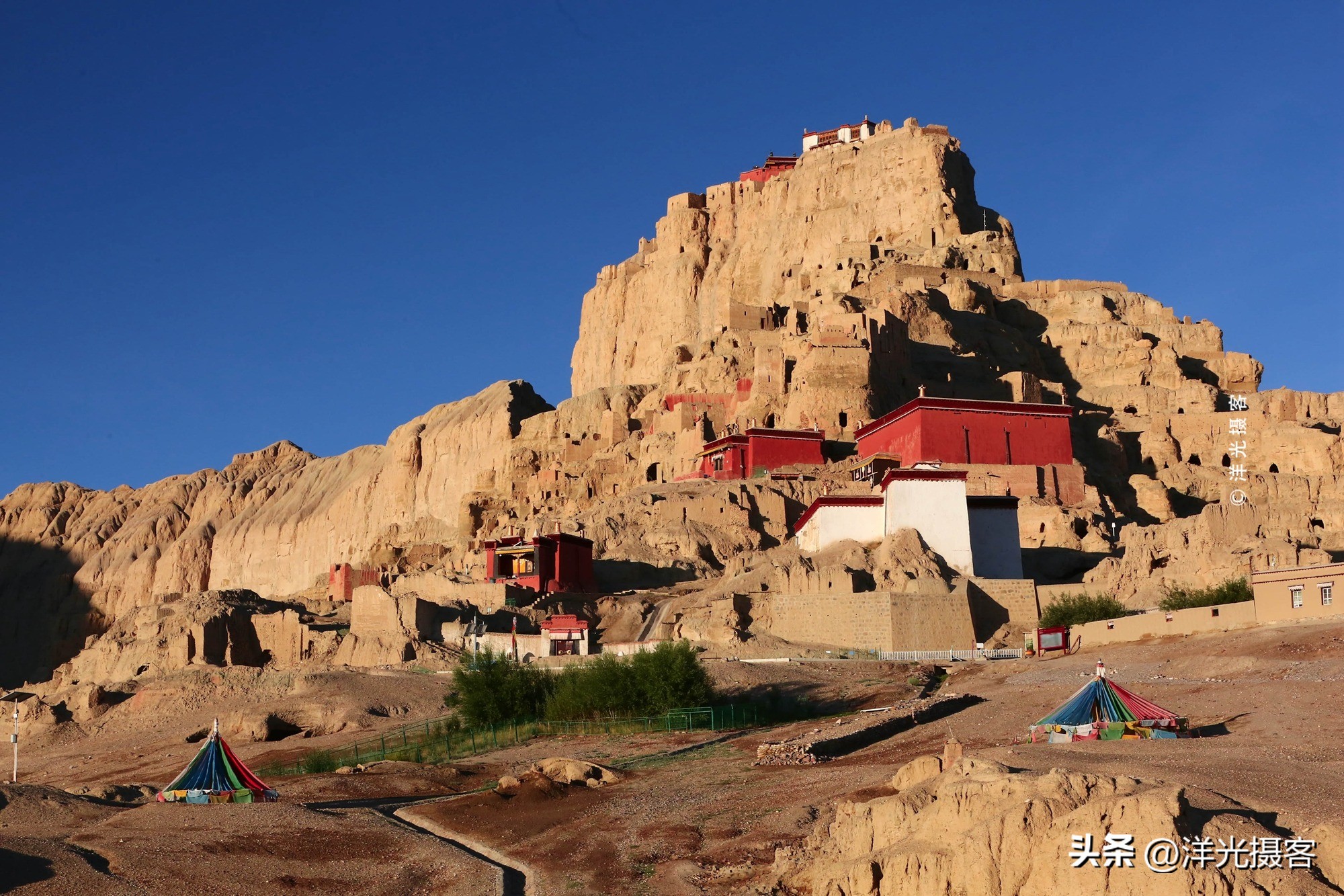 阿里神山圣湖景区,西藏阿里神山圣湖的风景
