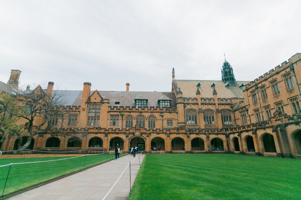 澳洲uts和悉尼大学比较,澳洲八大名校排名悉尼大学