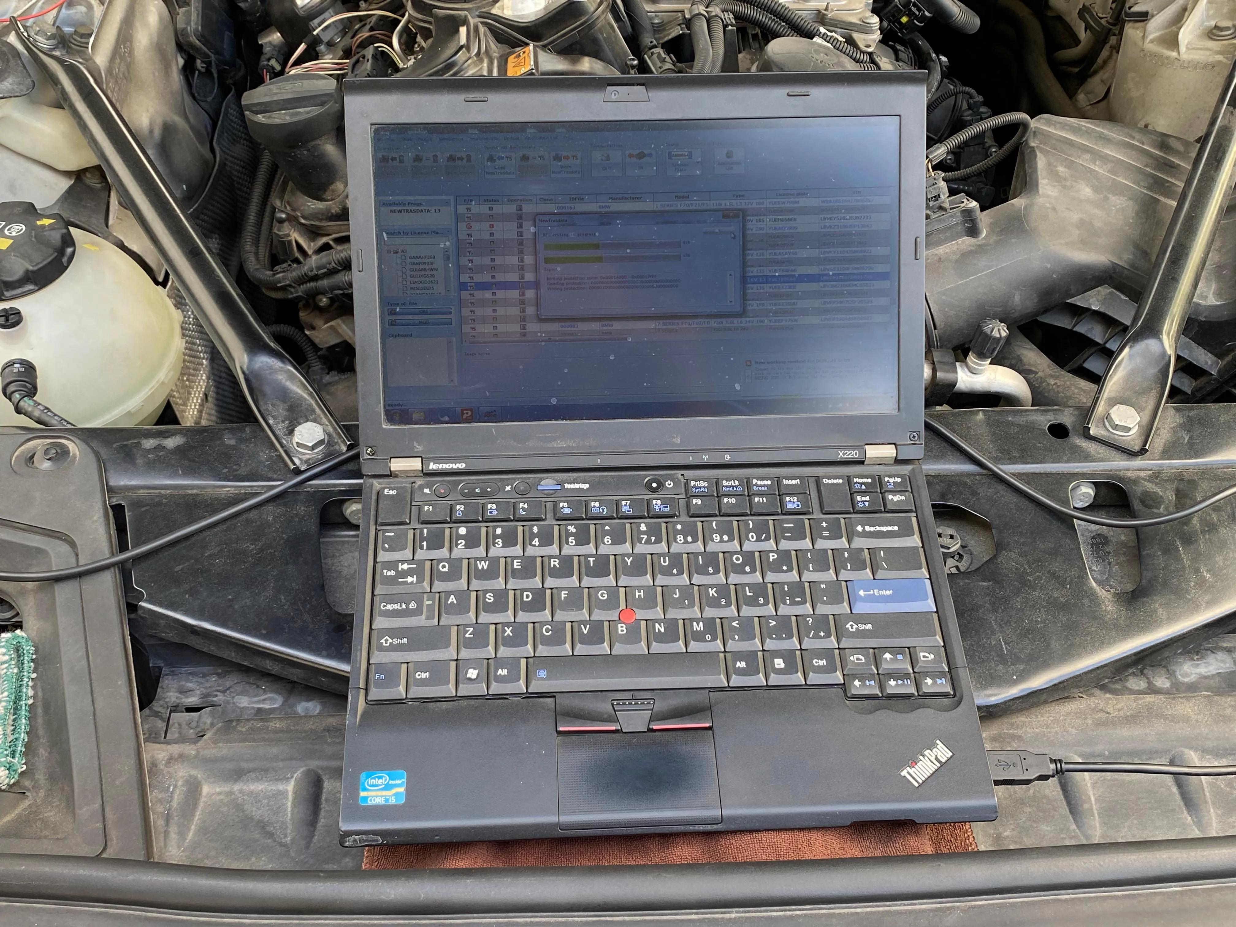 宝马525li和红旗h9对比性能,宝马525li2.5自吸多大马力