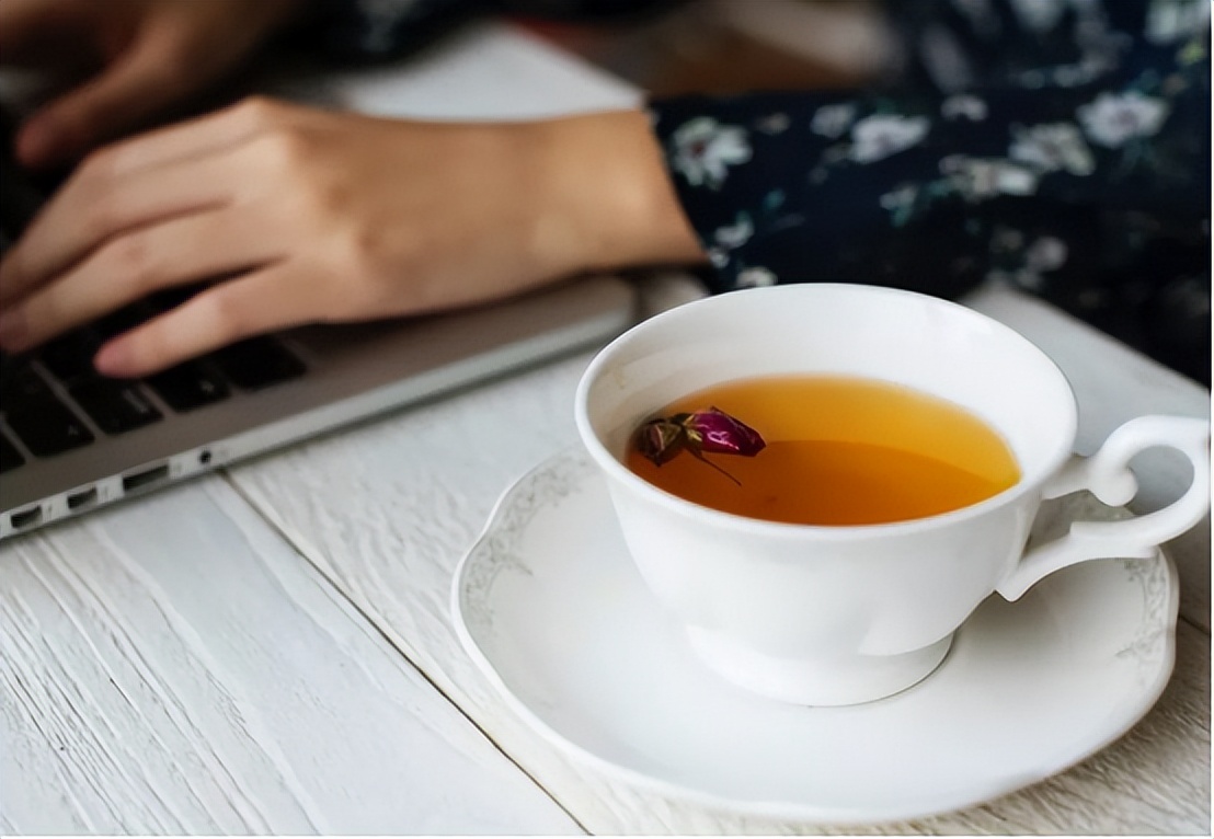 女人注意养生一年四季喝什么茶,秋季中年女性喝什么茶最养生