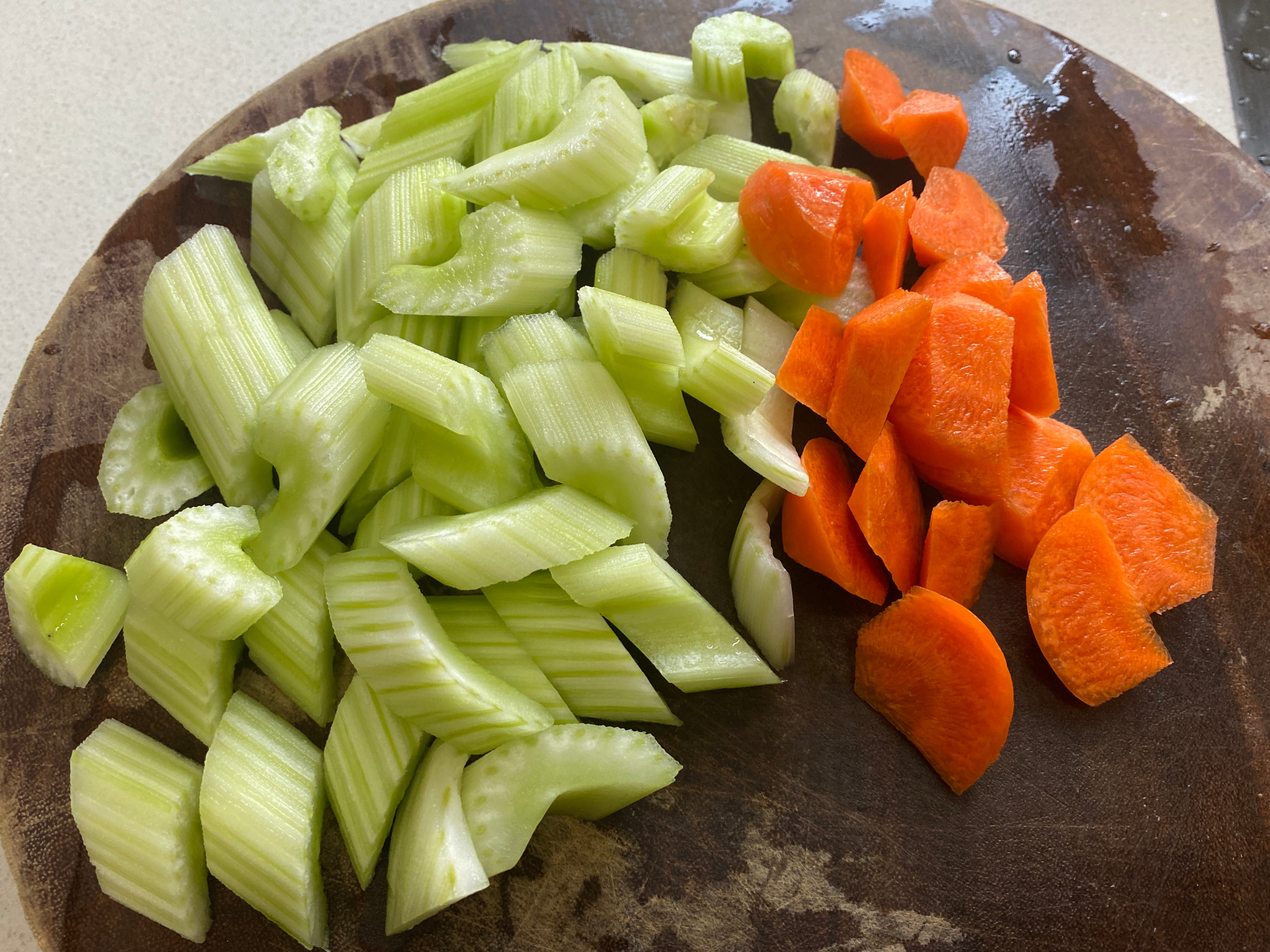 要想减肥就不要吃这几种蔬菜,这6种蔬菜减肥期间必备越吃越瘦