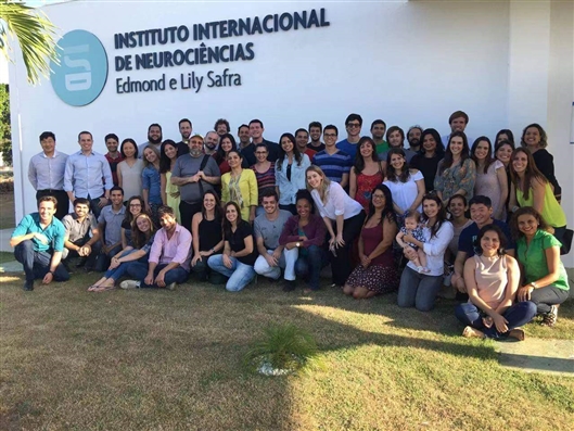 脑机接口技术让患者重新说话,脑机接口和脑科学的最新研究发展