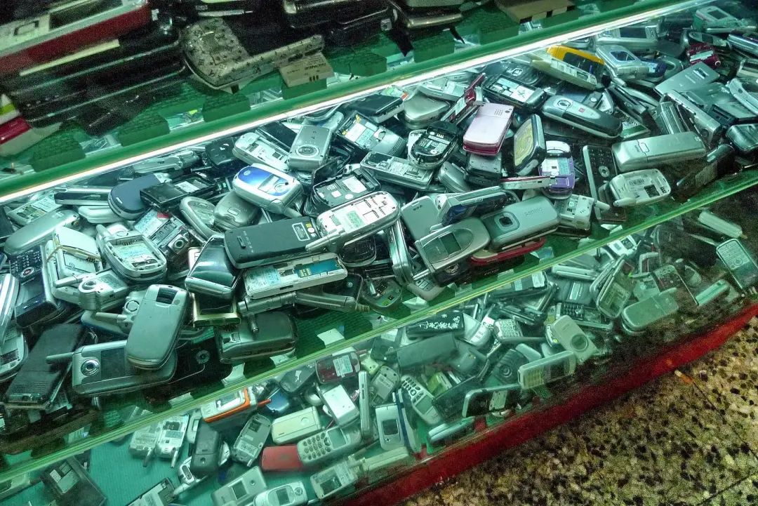 被时代抛弃的几款手机,被时代抛弃的数码相机