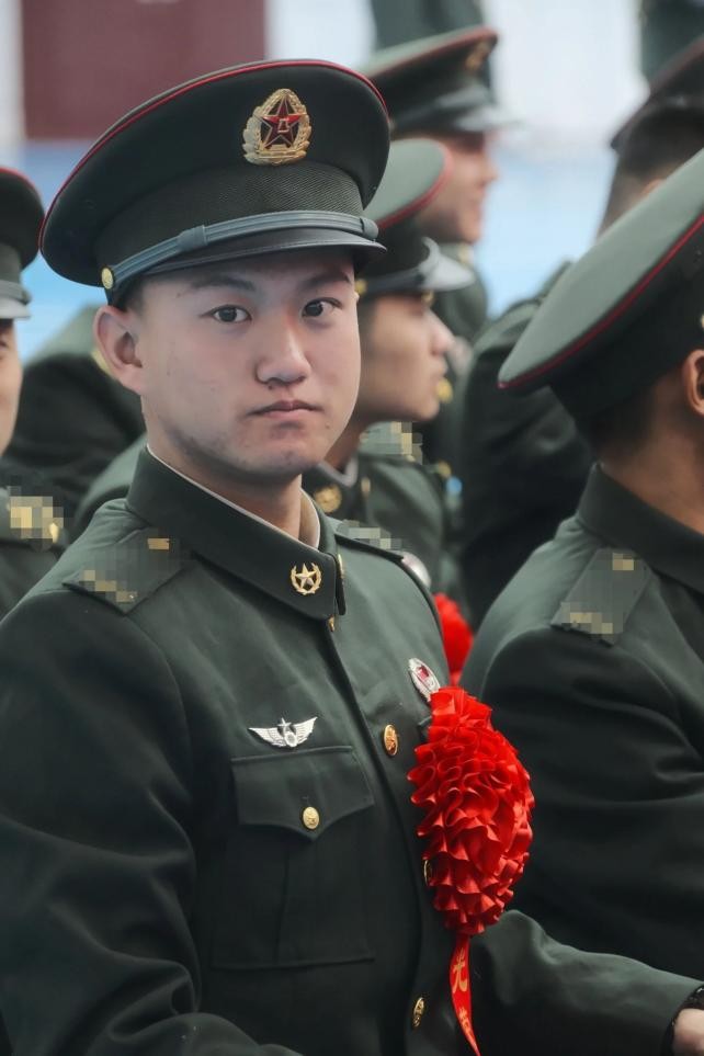 服役*警武**、陆军、空军！北京7名“军人学霸”，全来自这所大学！