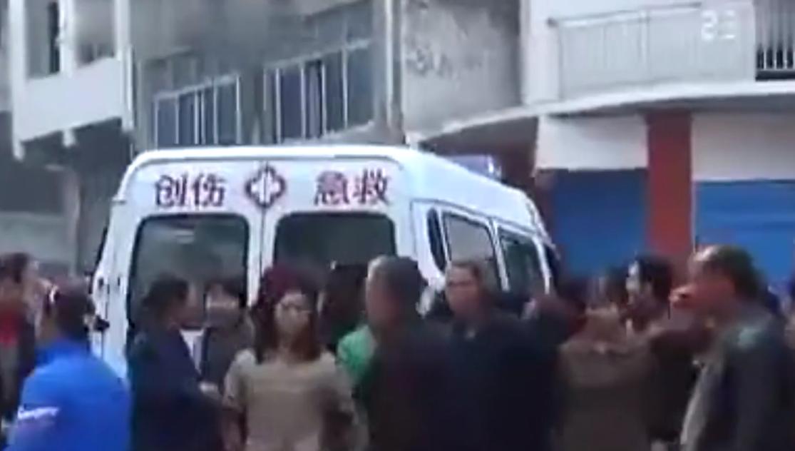 四川10岁女孩生命垂危,四川十岁女孩身体溃烂父母辟谣