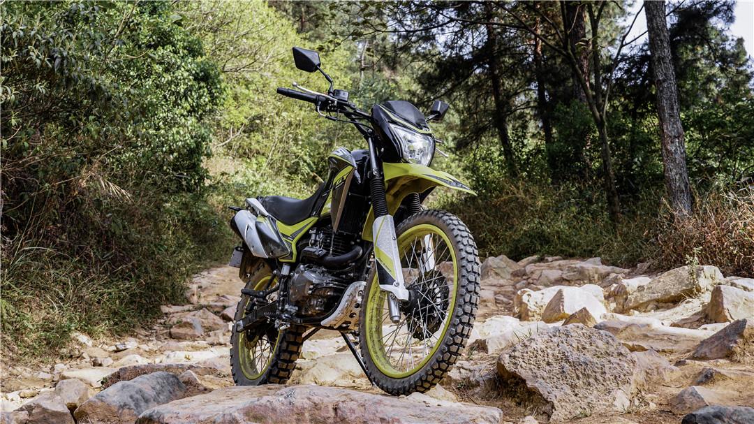 能上路的250cc摩托跑车,能跑250迈左右的摩托车