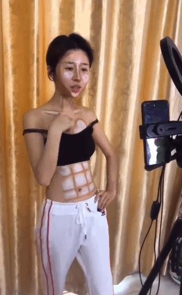 杭州小伙与“女友姑妈”同居4年后，发现姑妈就是自己的女友