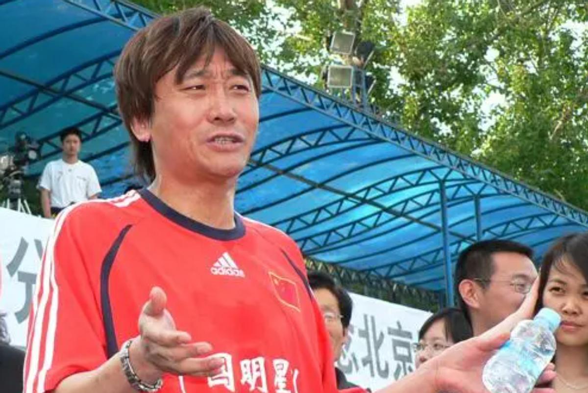 那英和高峰结过婚吗,足球名将高峰和那英