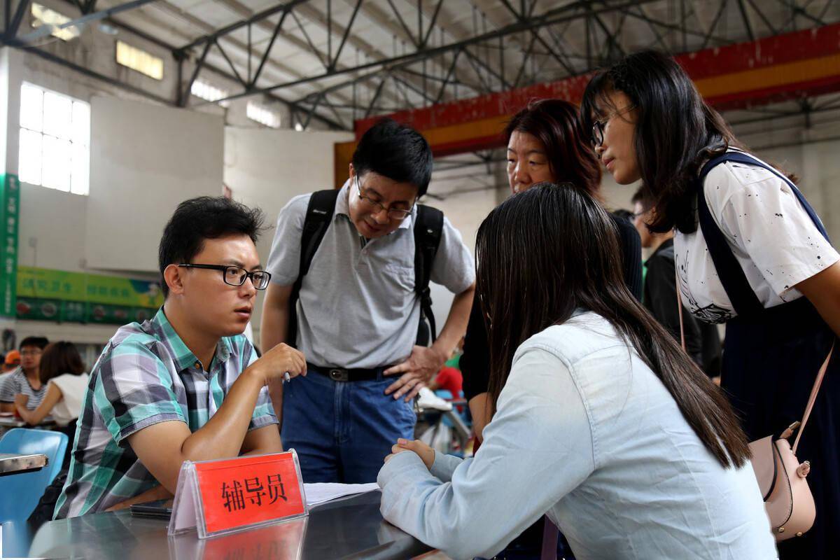 当了大学辅导员，才发现的残忍真相！比就业更操心的是你别出事