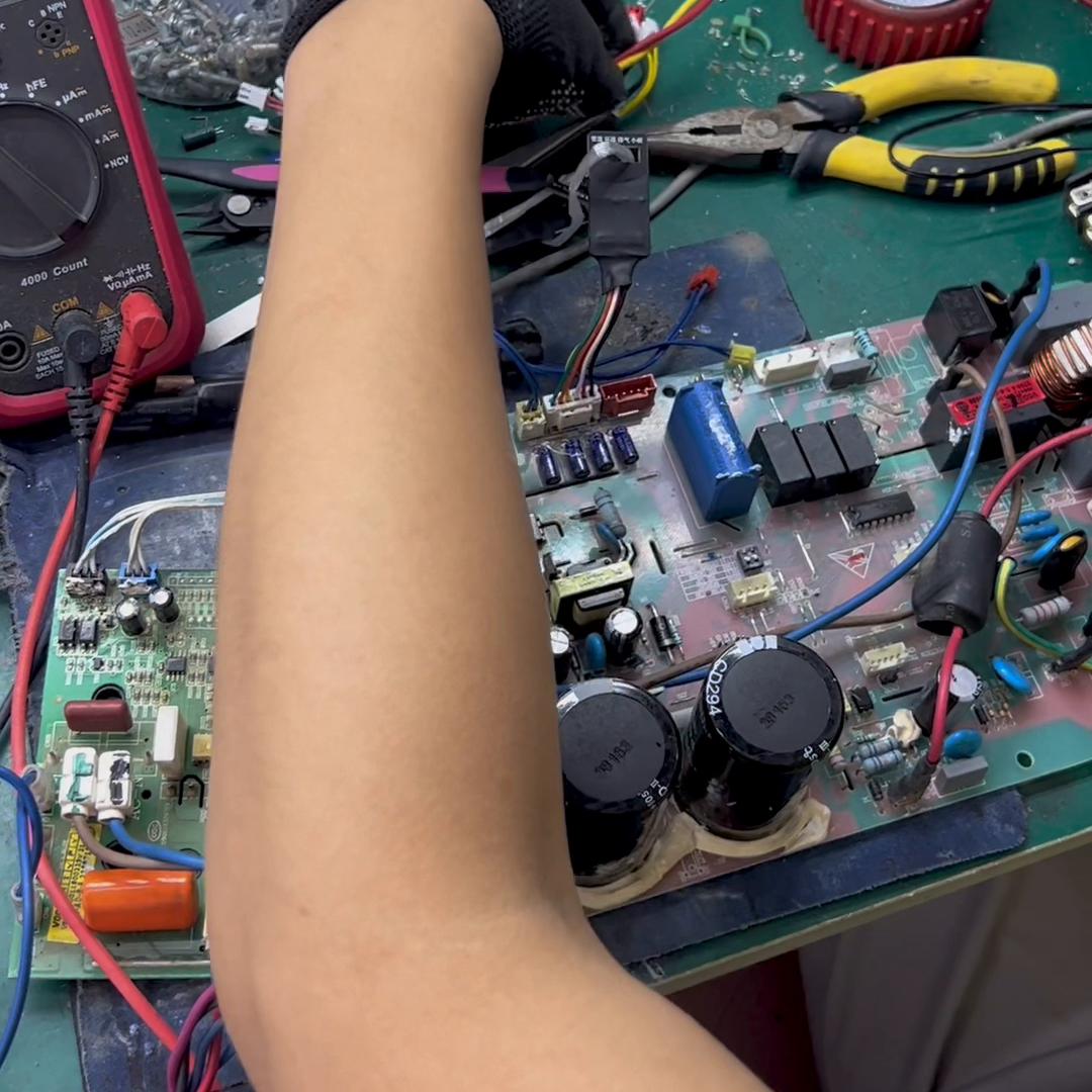 海尔变频挂机变频板维修,海尔变频挂机显示f3是什么原因