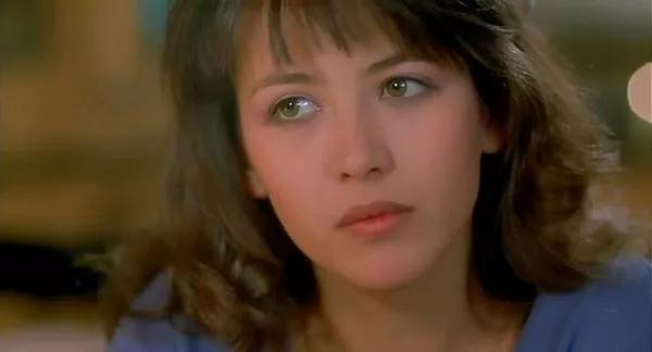 纵然心如蛇蝎，也会让人甘心为她俘获，永远美丽的“法兰西玫瑰”