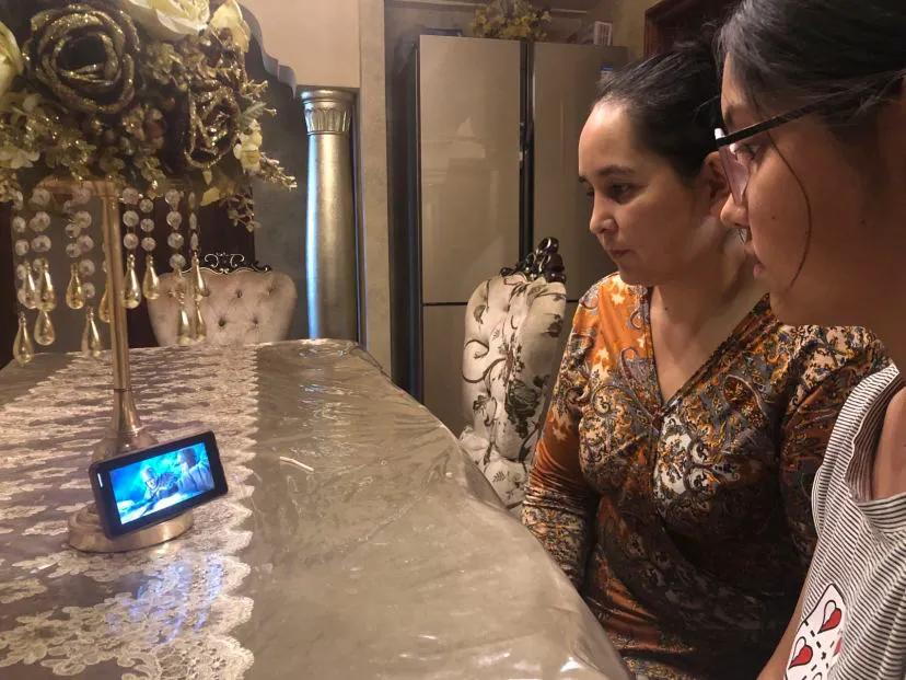 观看红色电影传承红色精神800字,中小学组织观看红色电影