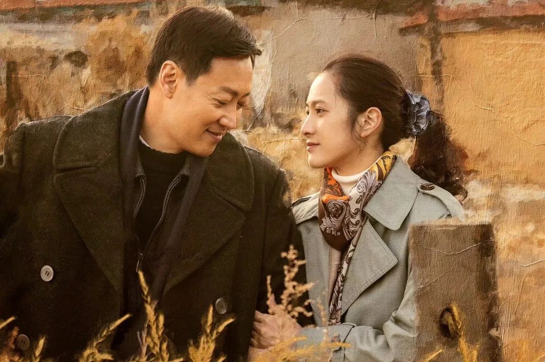 电视剧女主落入水中,女人不幸掉入水中